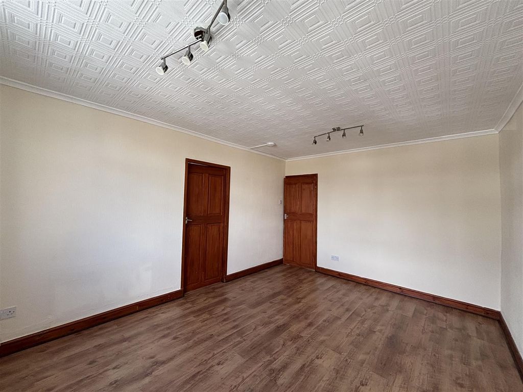 Additional image 3 of 2 bed flat to rentHigh Street, Connahs Quay CH5