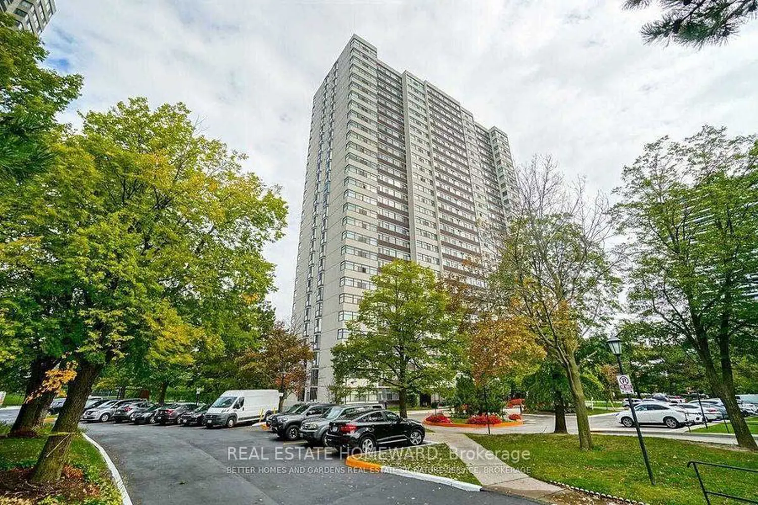 100 Antibes Drive 2803