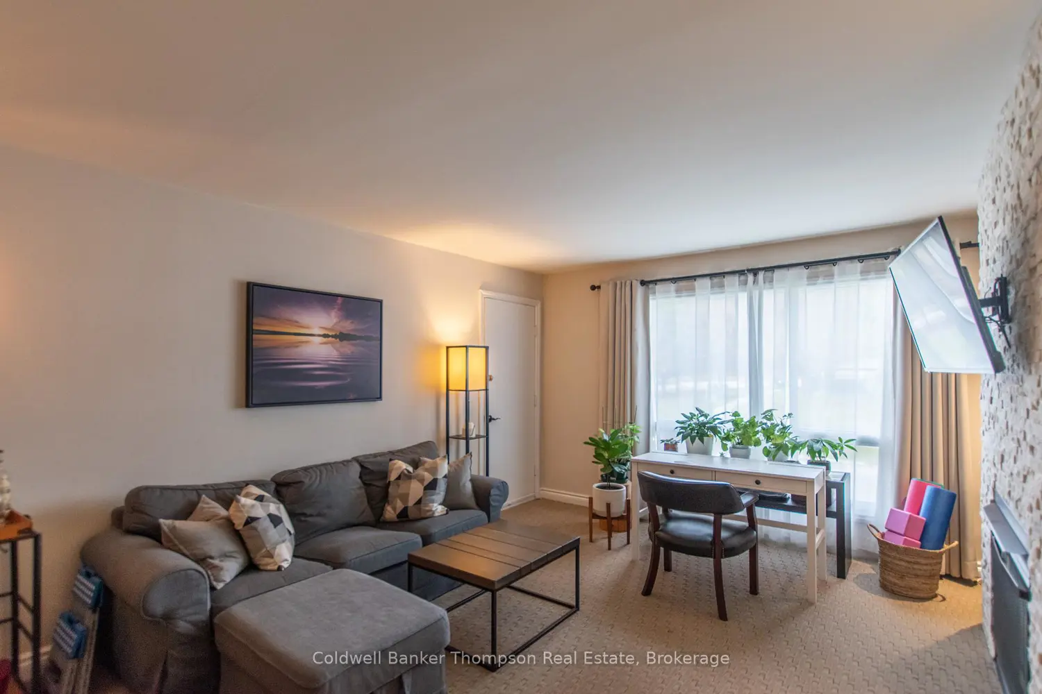 Additional image 5 of 1235 Deerhurst Drive 53-201