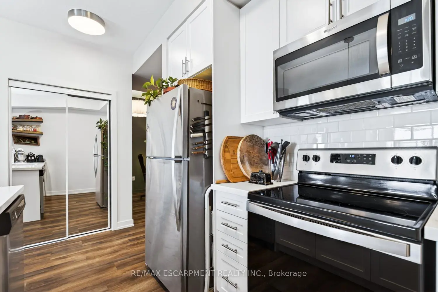 Additional image 8 of 450 Dundas Street 714