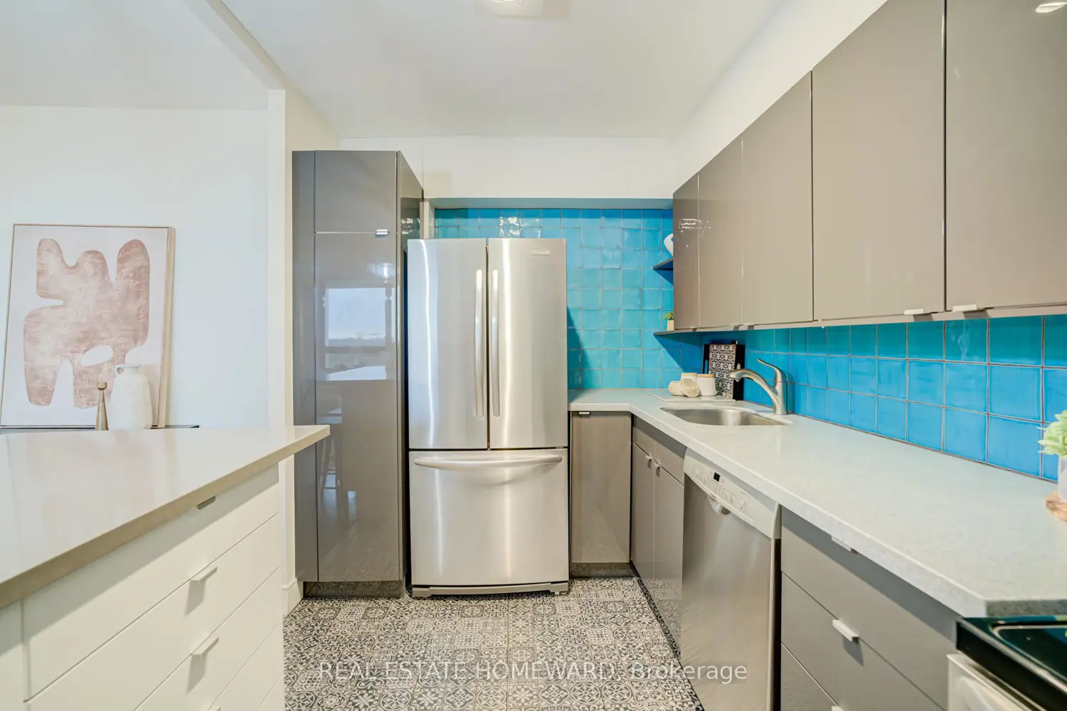 Additional image 9 of 100 Quebec Avenue 1610