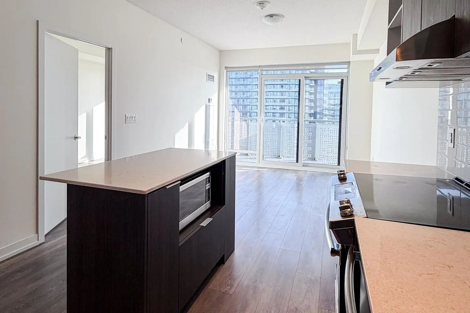 Additional image 4 of 2520 Eglinton Avenue 1702