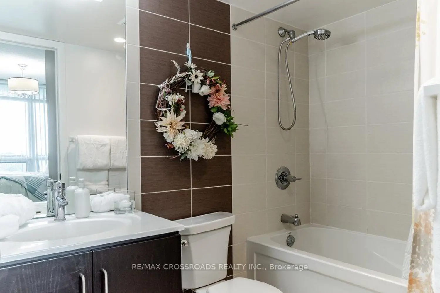 Additional image 9 of 215 Sherway Gardens Road 604