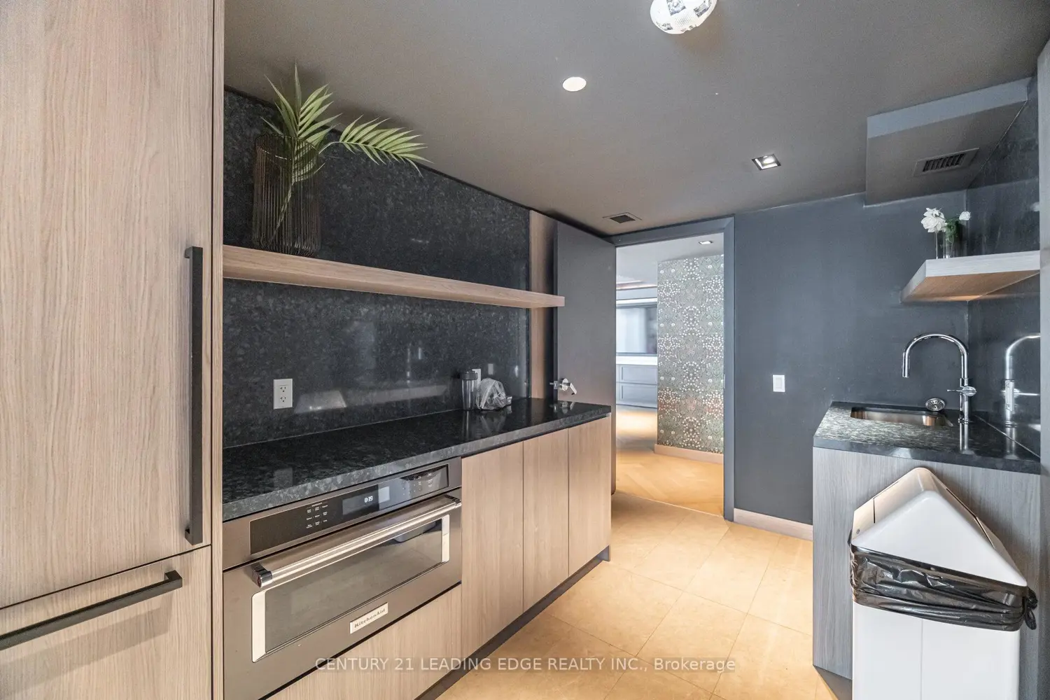 Additional image 10 of 405 Dundas Street 317