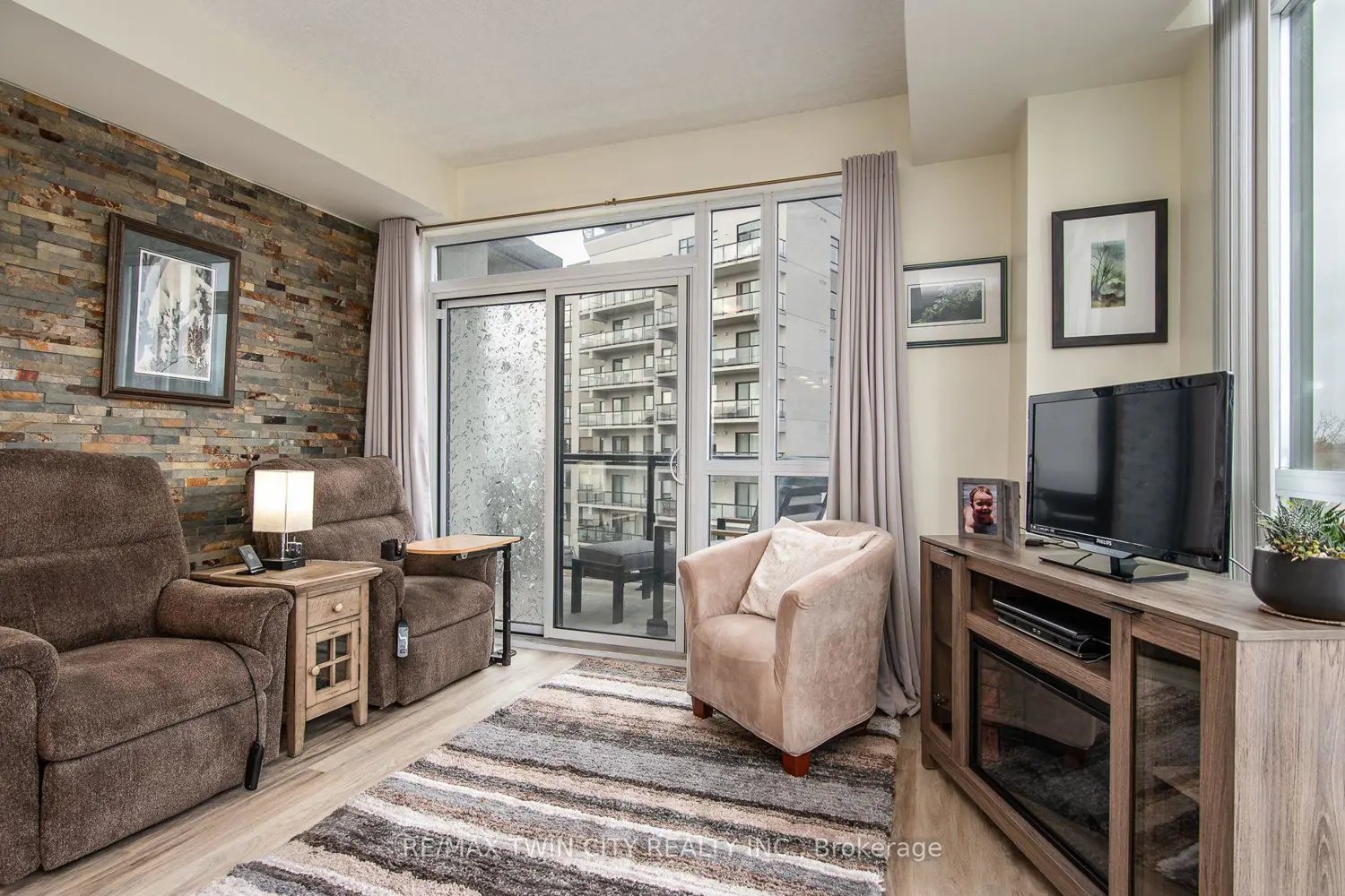 Additional image 9 of 150 Water Street 803