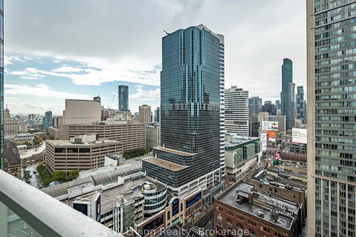 Additional image 11 of 197 Yonge Street 2102
