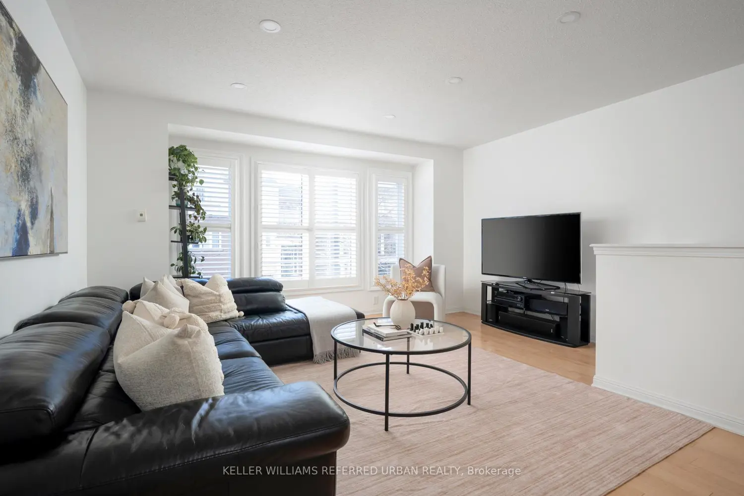 11 Winkler Terrace photo 3