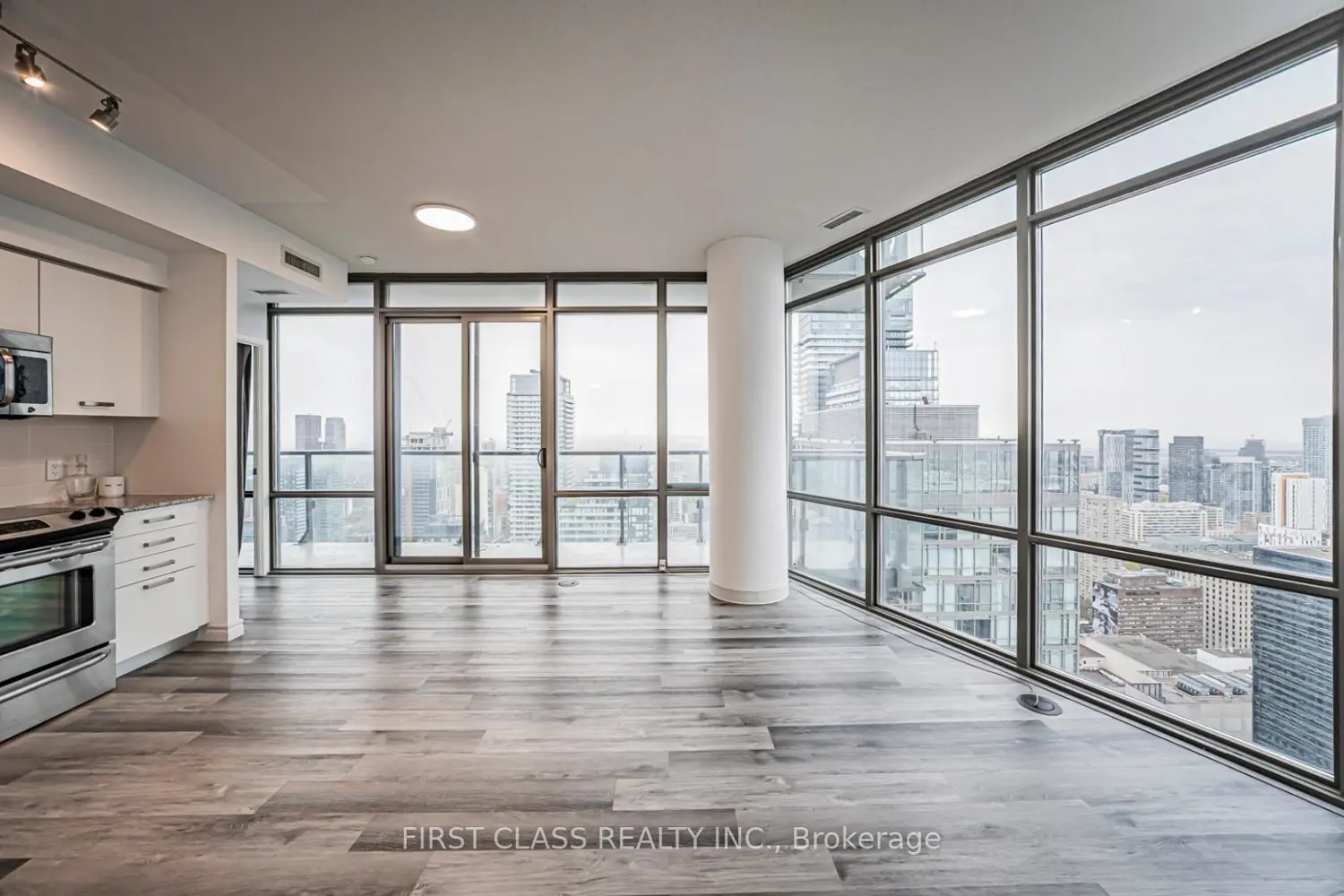 Additional image 15 of 832 Bay Street 4608