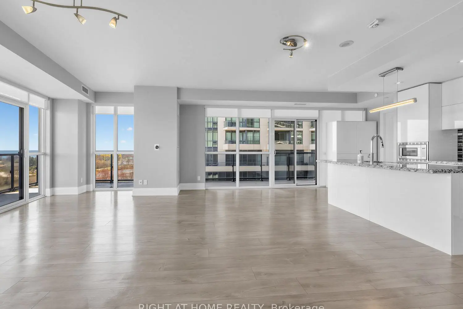 Additional image 4 of 110 Marine Parade Drive 703