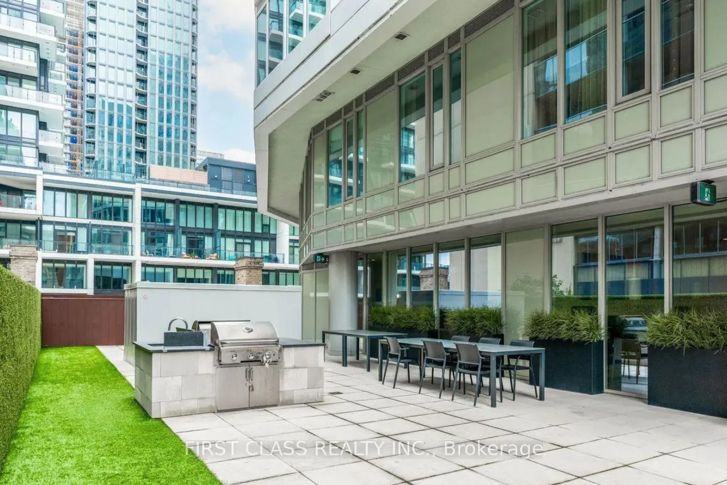 Additional image 8 of 68 Shuter Street 2010