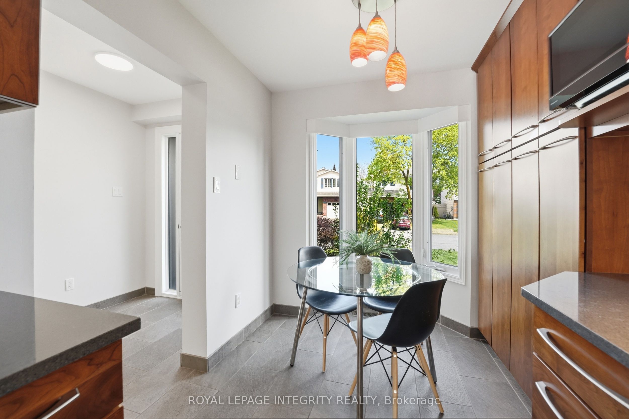 Additional image 6 of 40 Barra Avenue, Ottawa, ON, K2L 2S1