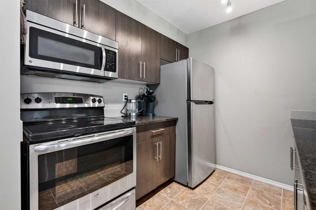 Additional image 4 of 9103-403 Mackenzie Way SW, Airdrie, AB, T4B 3V7