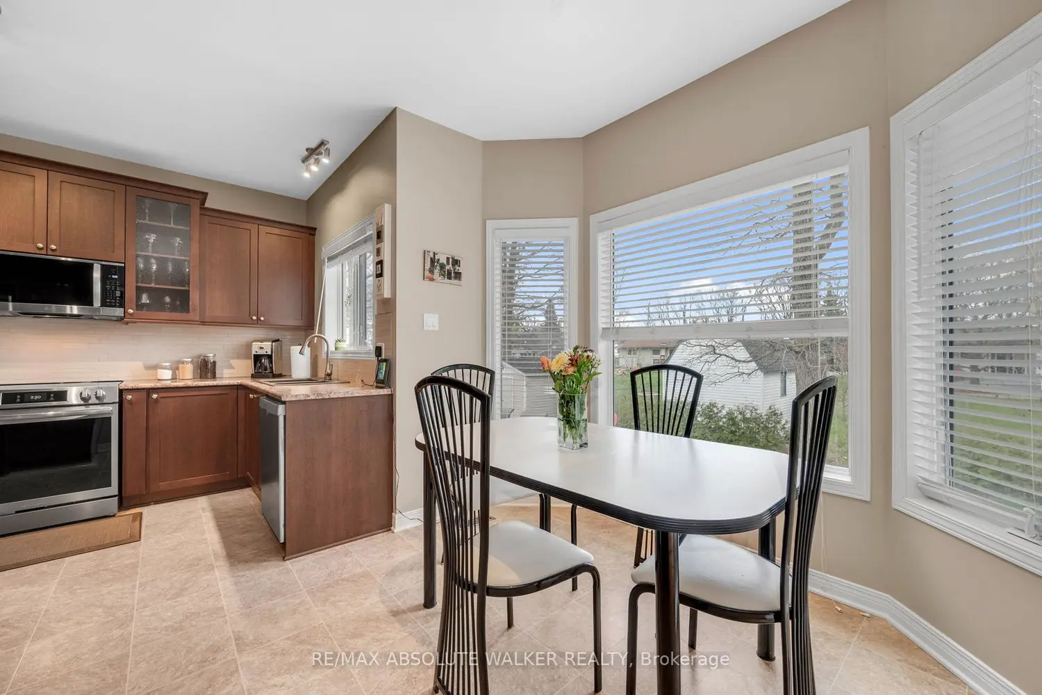 20 Mary Hill Crescent photo 4