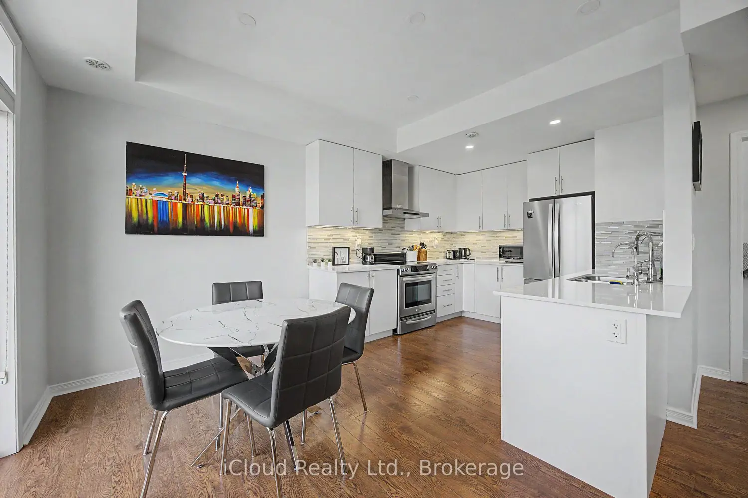 180 Howden Boulevard 6
