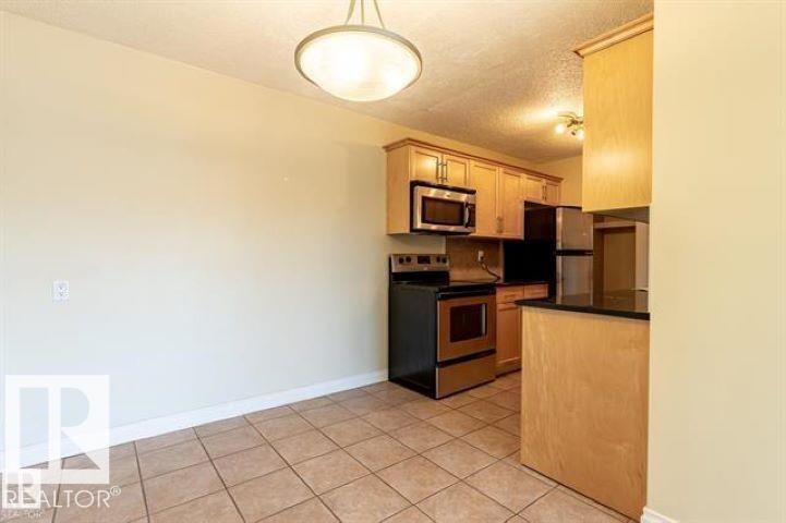 Additional image 5 of 307-8215 83 Avenue NW, Edmonton, AB, T6C1A7