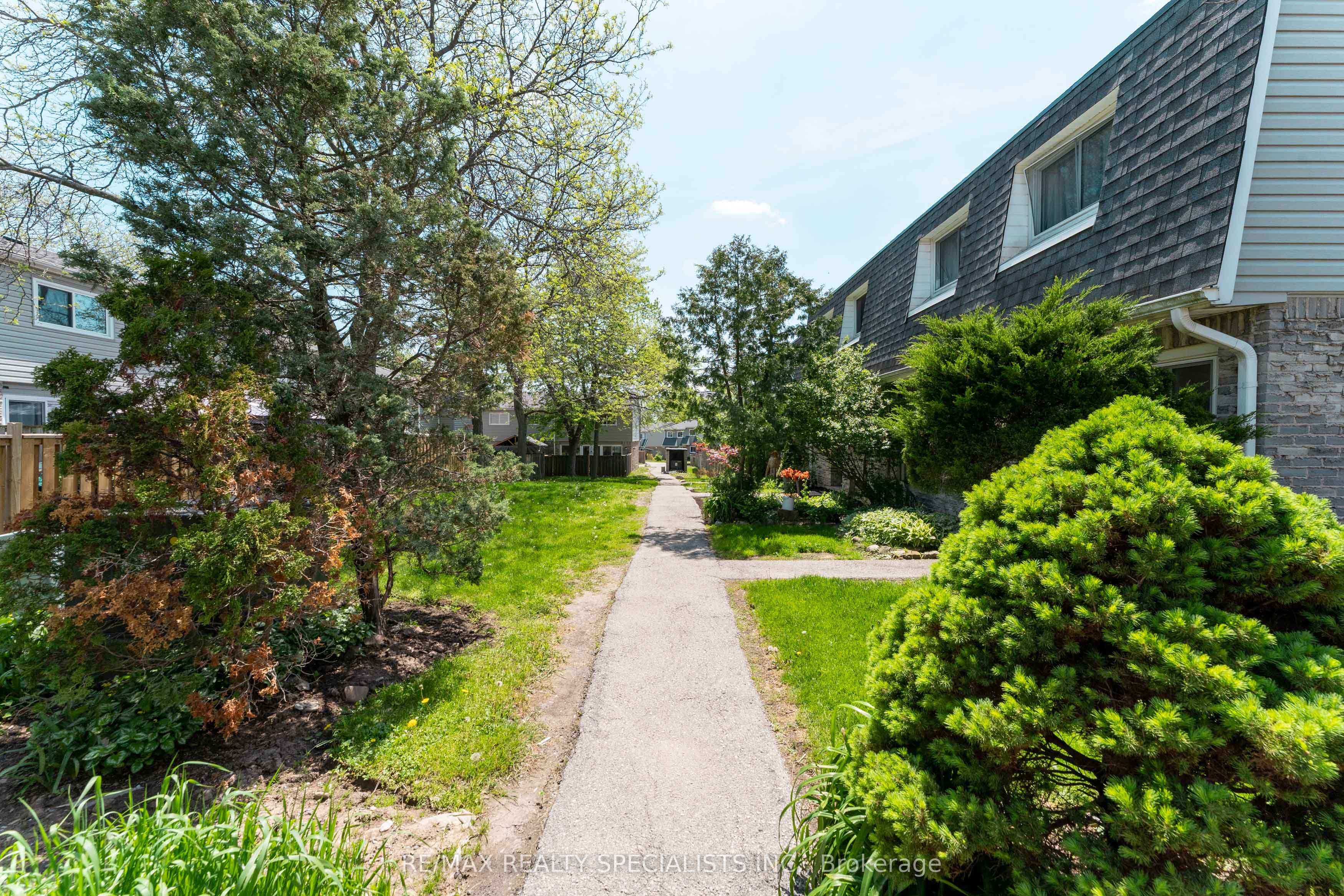 Additional image 3 of 114-2050 Upper Middle Road, Burlington, ON, L7P 3R9