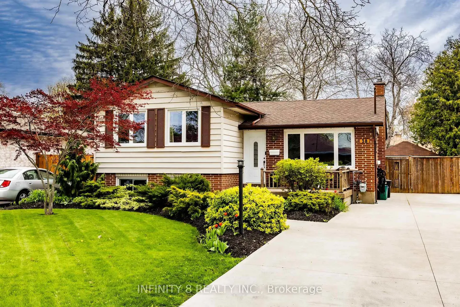 38 Crescentwood Drive