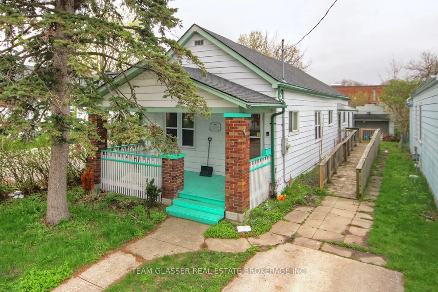 555 Grey Street