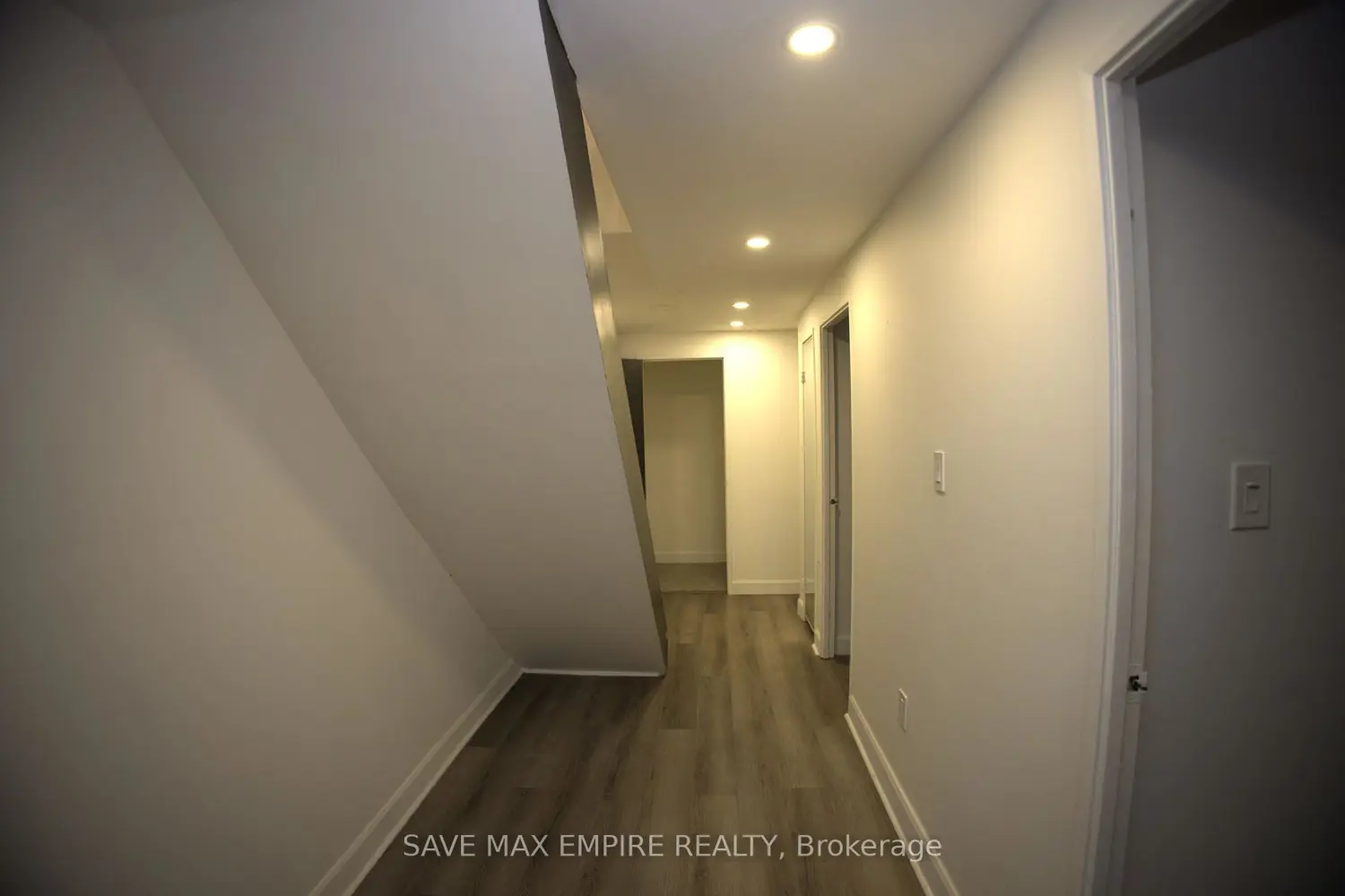 Additional image 11 of 2035 South Millway 27