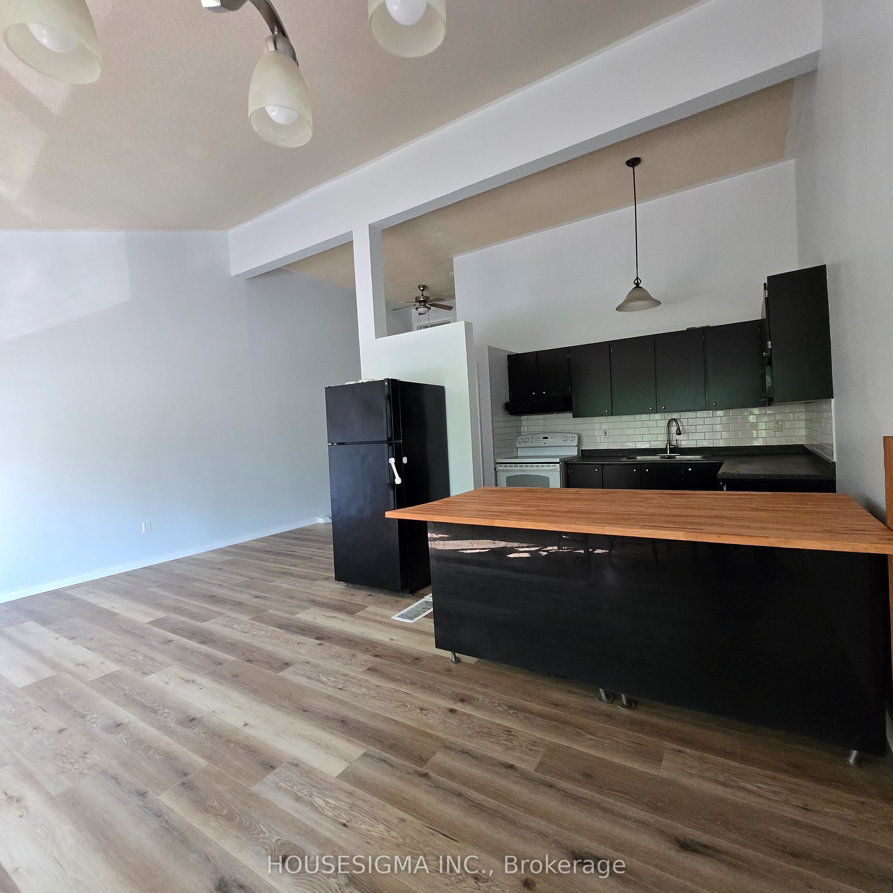 Additional image 3 of 110 Overlea Drive, Kitchener, ON, N2M 1T1