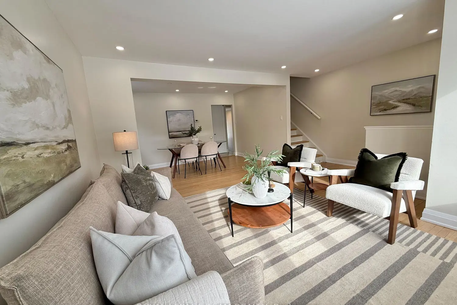 973 Eiffel Avenue photo 4
