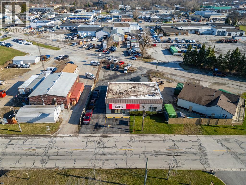 800 Campbell Street, Sarnia, ON, N7T2J7