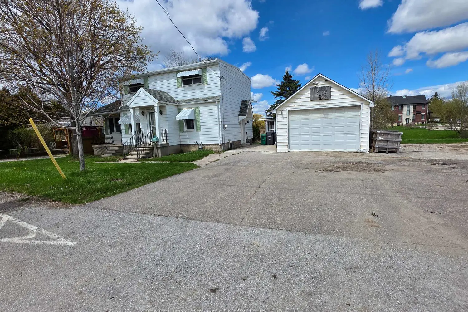 1526 Queen Street