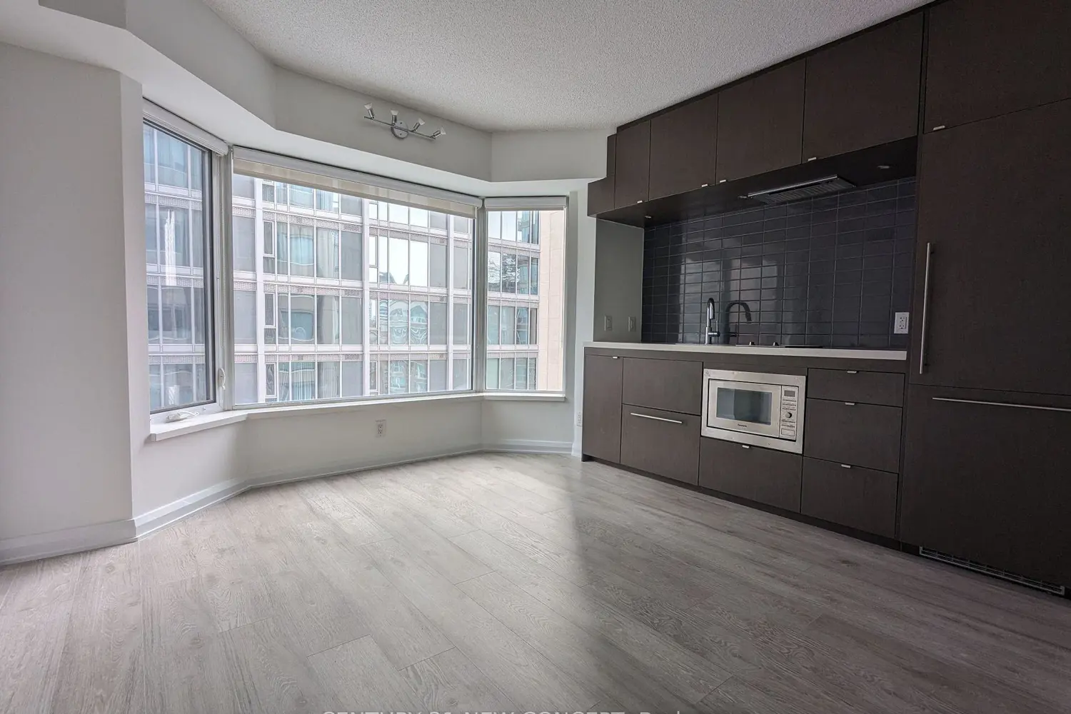 155 Yorkville Avenue 711