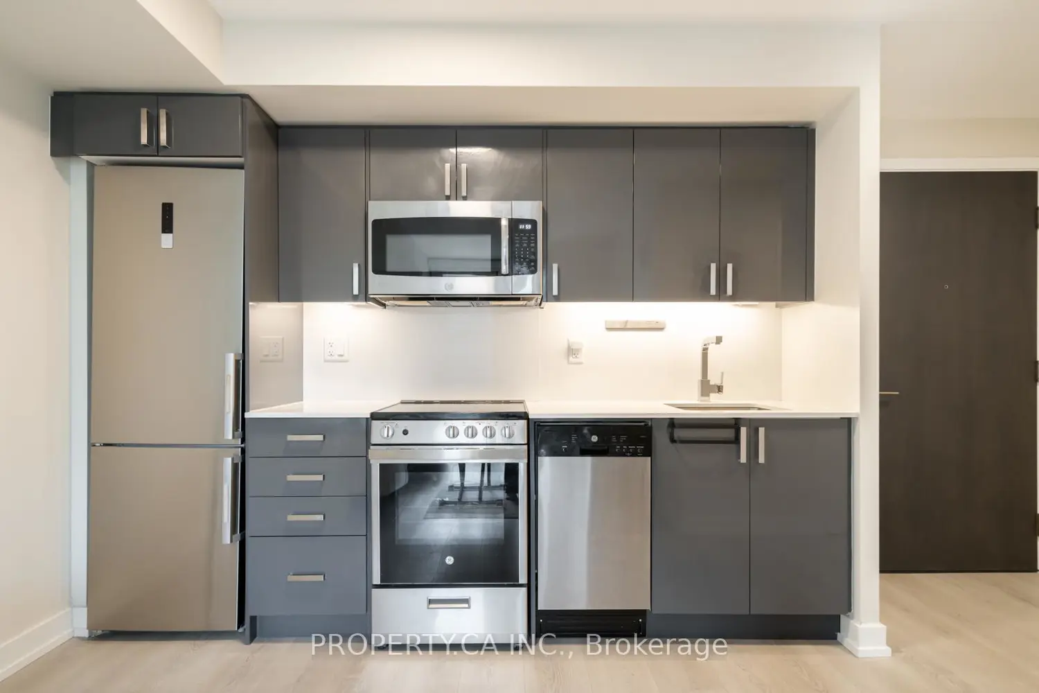 Additional image 9 of 38 Monte Kwinter Court 606