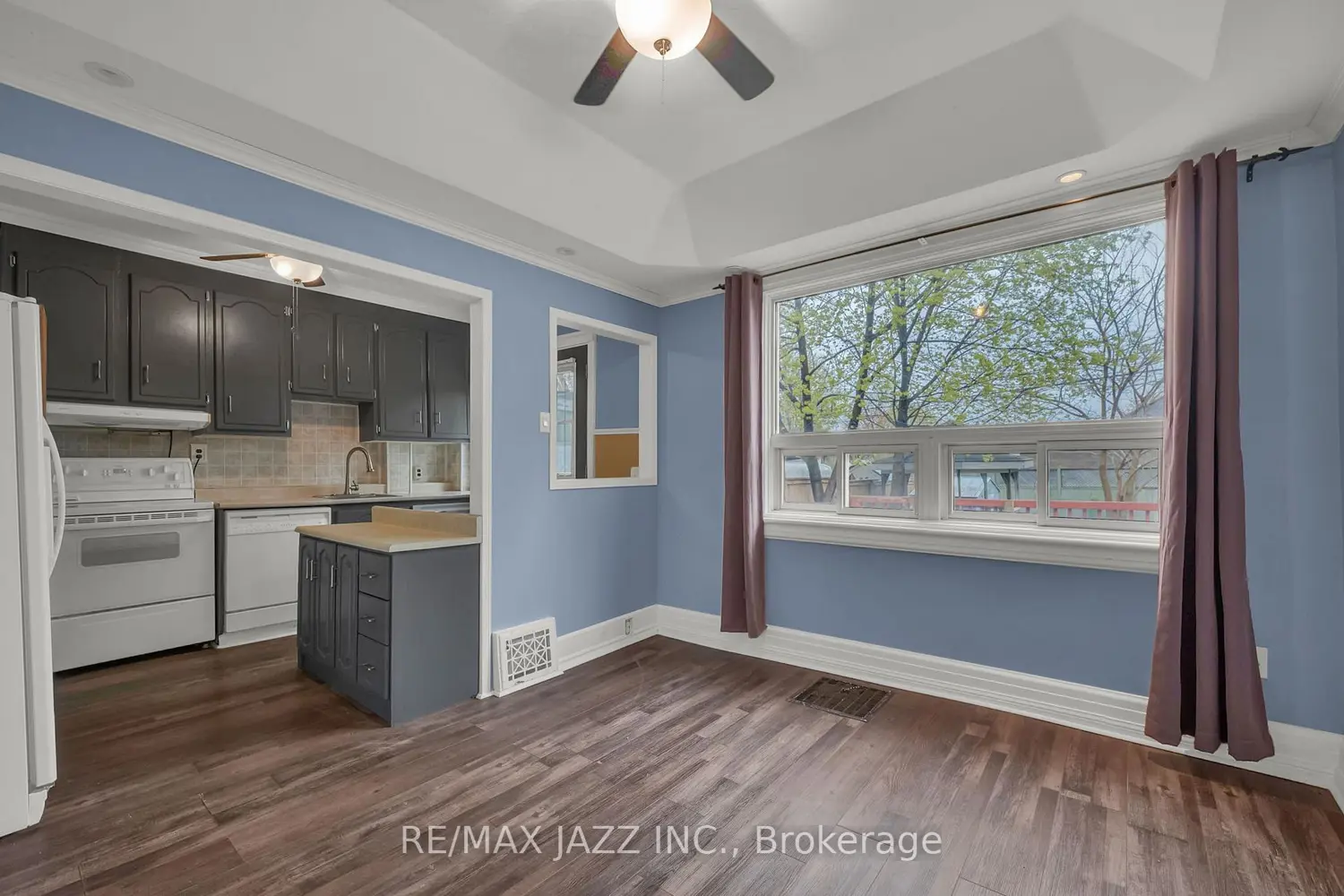 Additional image 10 of 636 Carnegie Avenue