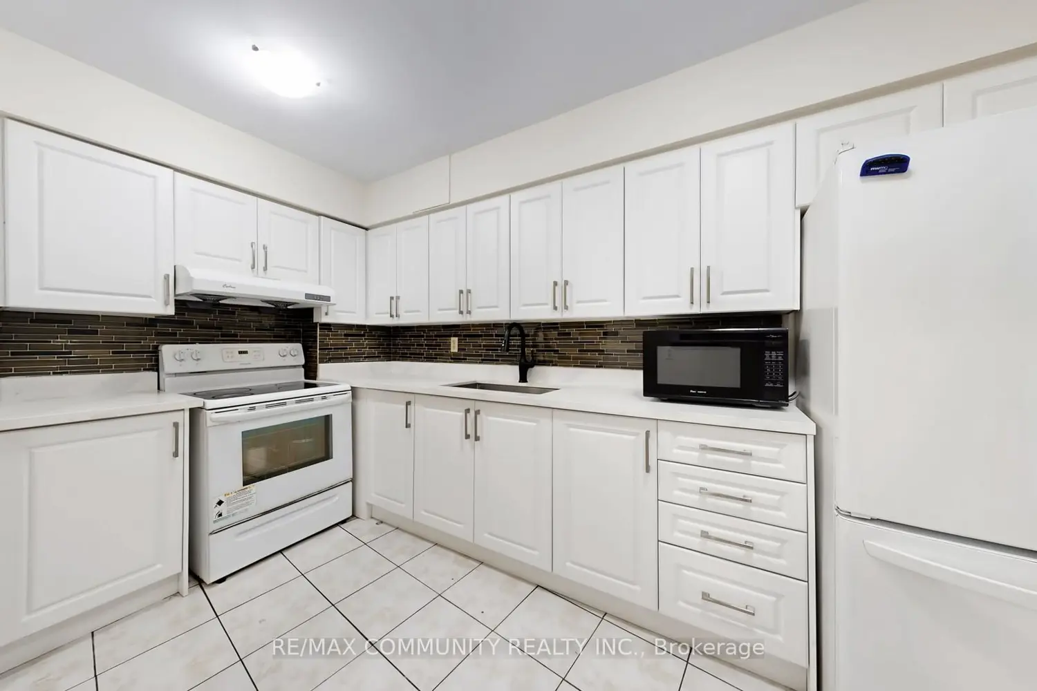 Additional image 8 of 2050 Bridletowne Circle #1509