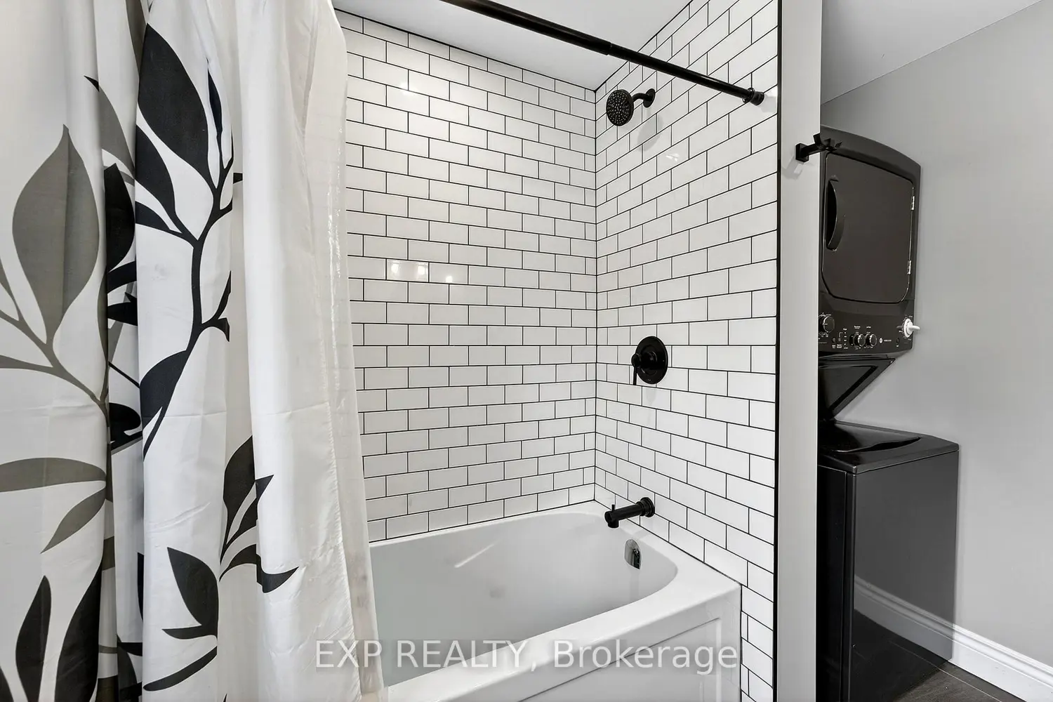 Additional image 10 of 266 Bleecker Avenue