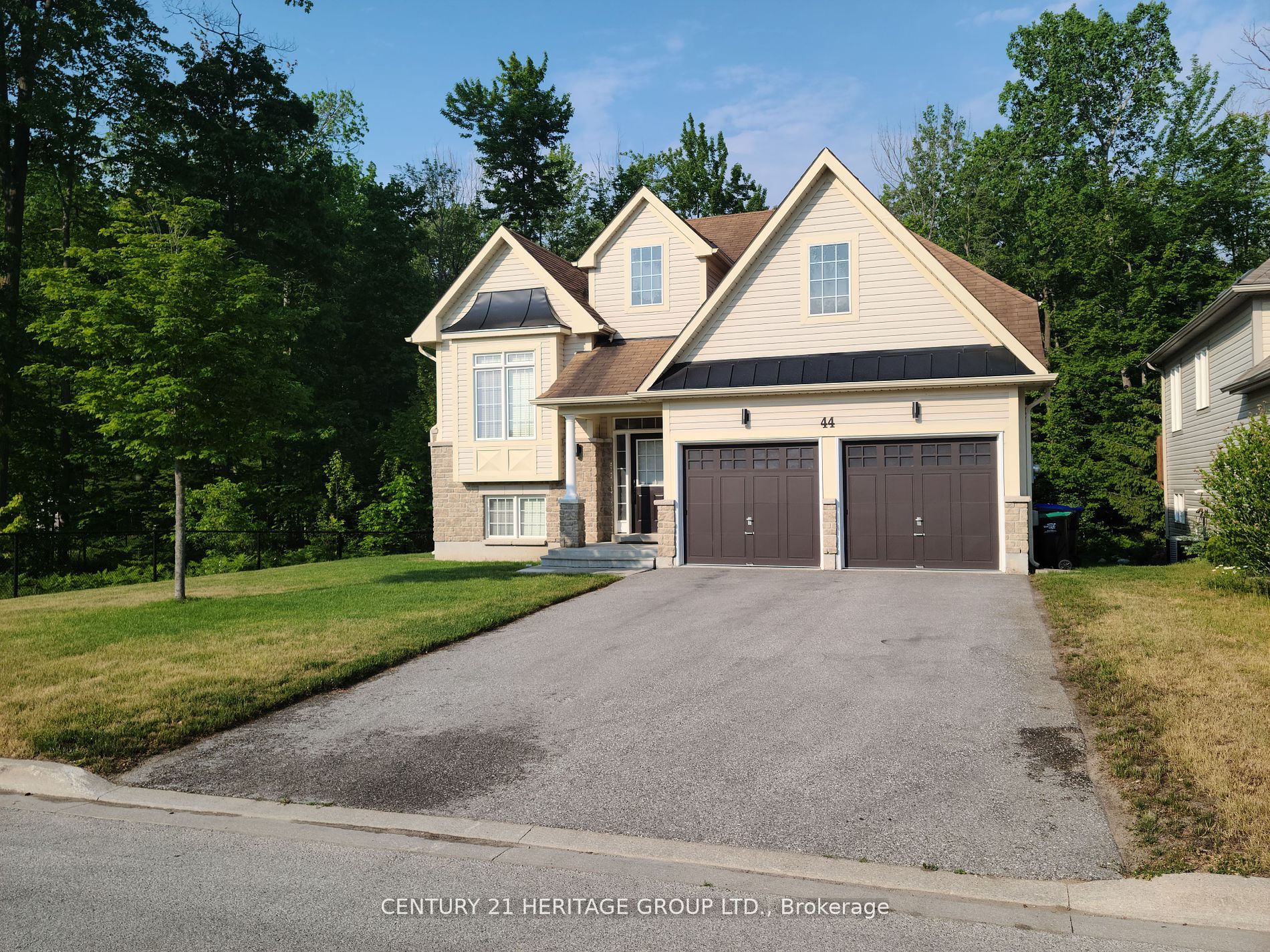 44 White Sands Way, Wasaga Beach, ON, L9Z 0C6