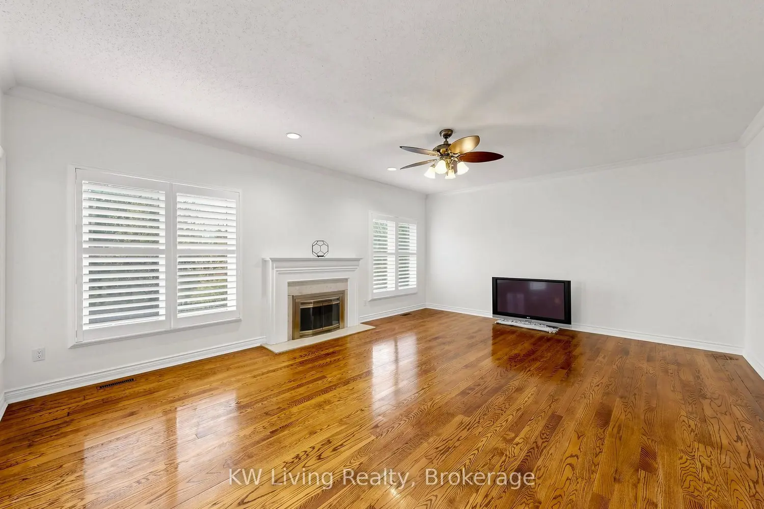 22 Ava Crescent