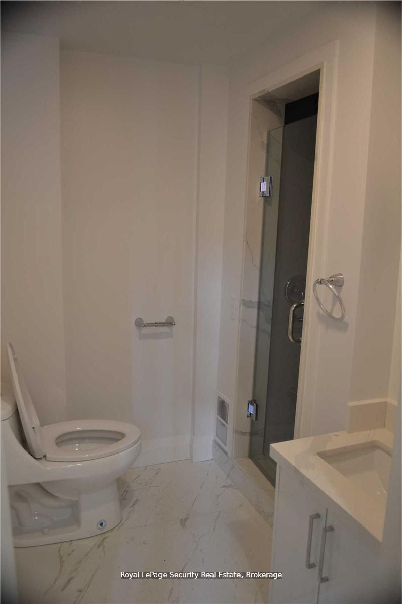 Additional image 6 of Main-6 Rusholme Park Crescent, Toronto, ON, M6J 2C9