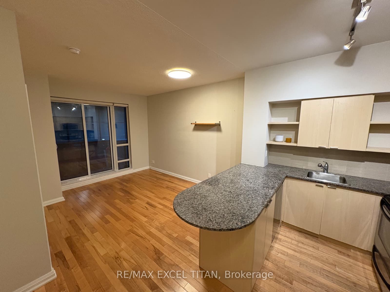 Additional image 3 of 416-35 Hayden Street, Toronto, ON, M4Y 3C3