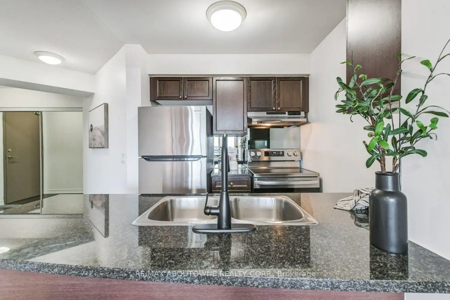 Additional image 6 of 2325 Central Park Drive 405