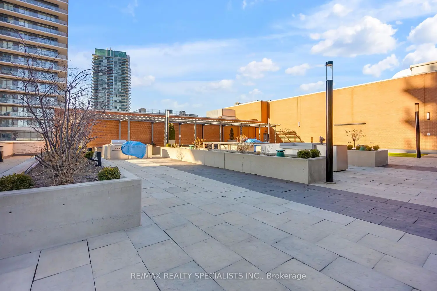 Additional image 9 of 2212 Lake Shore Boulevard 4304