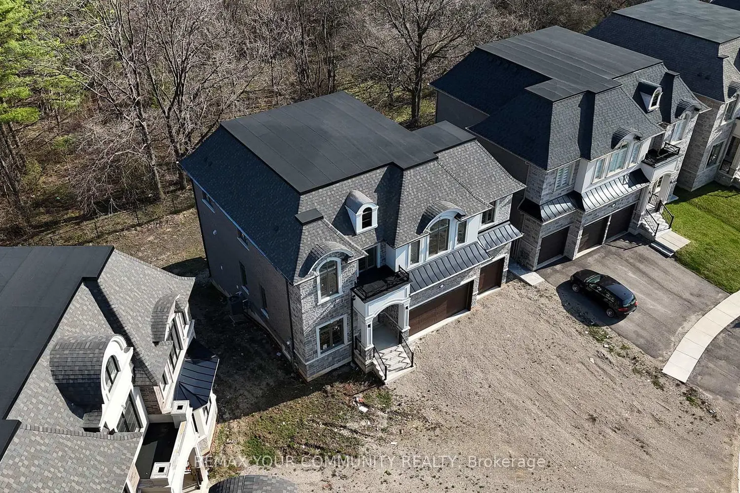 Additional image 15 of 353 Somme Street
