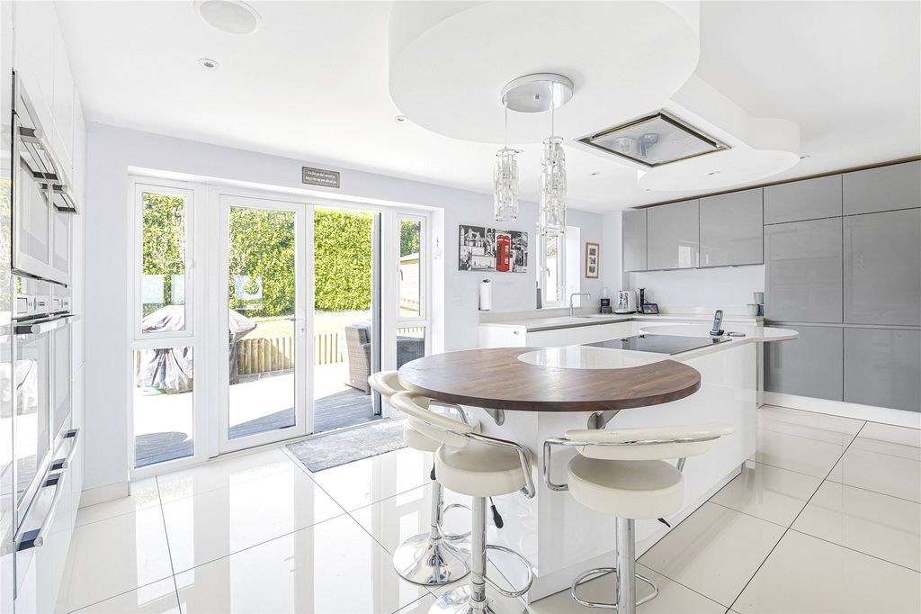 Additional image 3 of 5 bed detached house to rentDartmouth Road, Paignton, Devon TQ4