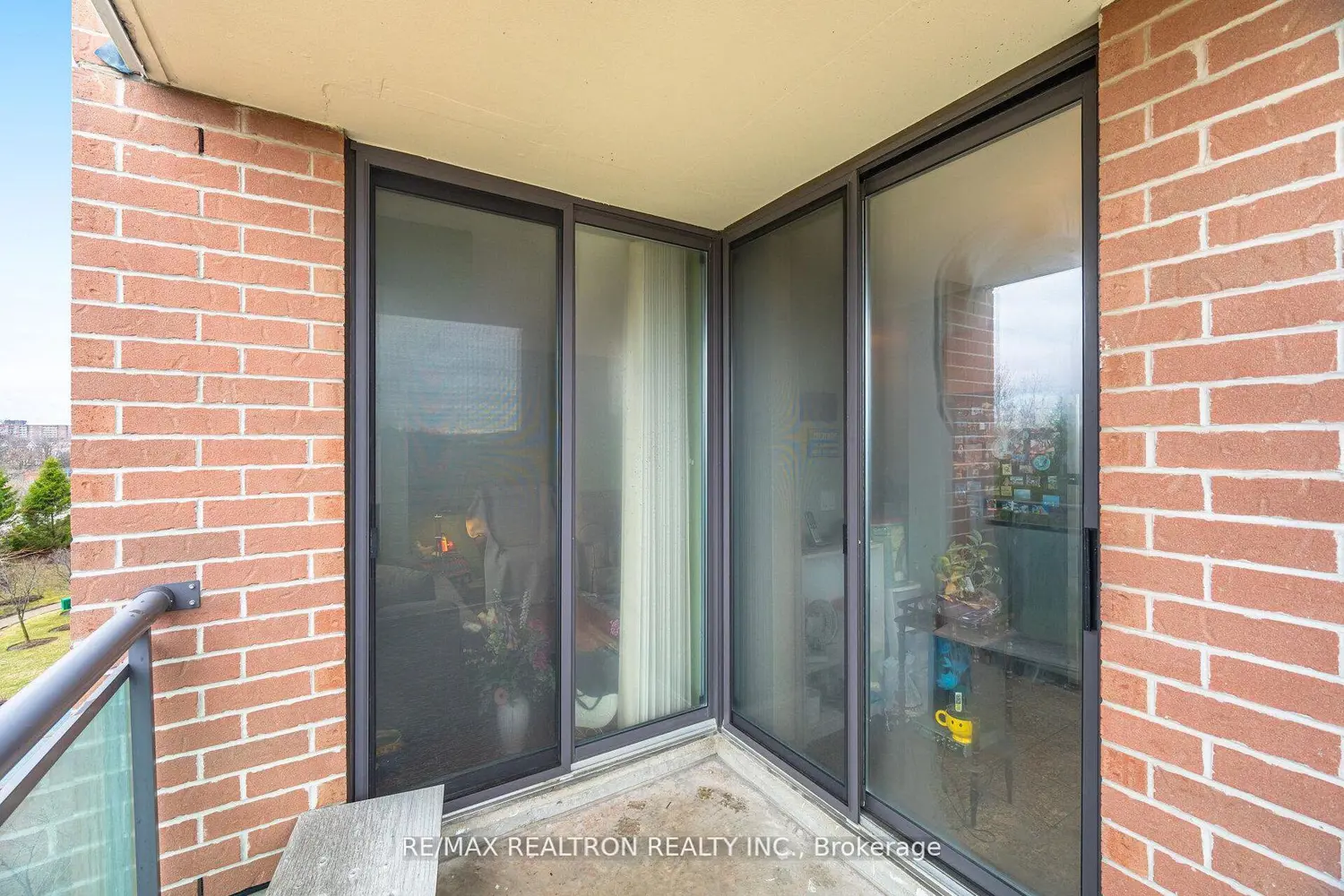 Additional image 9 of 330 Red Maple Road 411