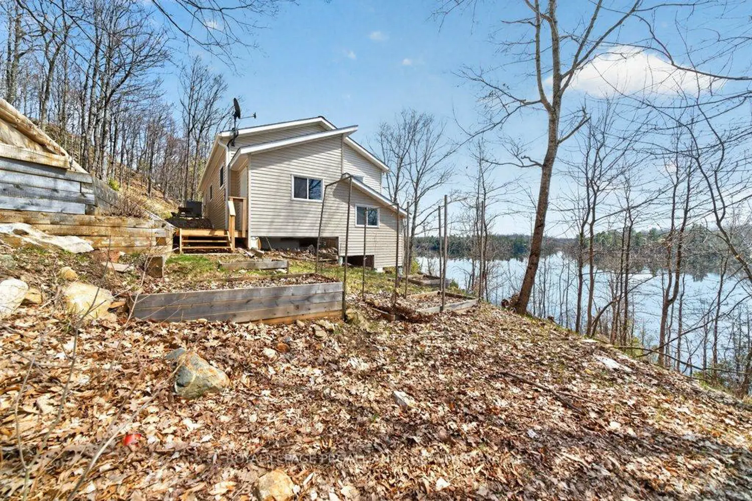 Additional image 6 of 1076 Valley Lane