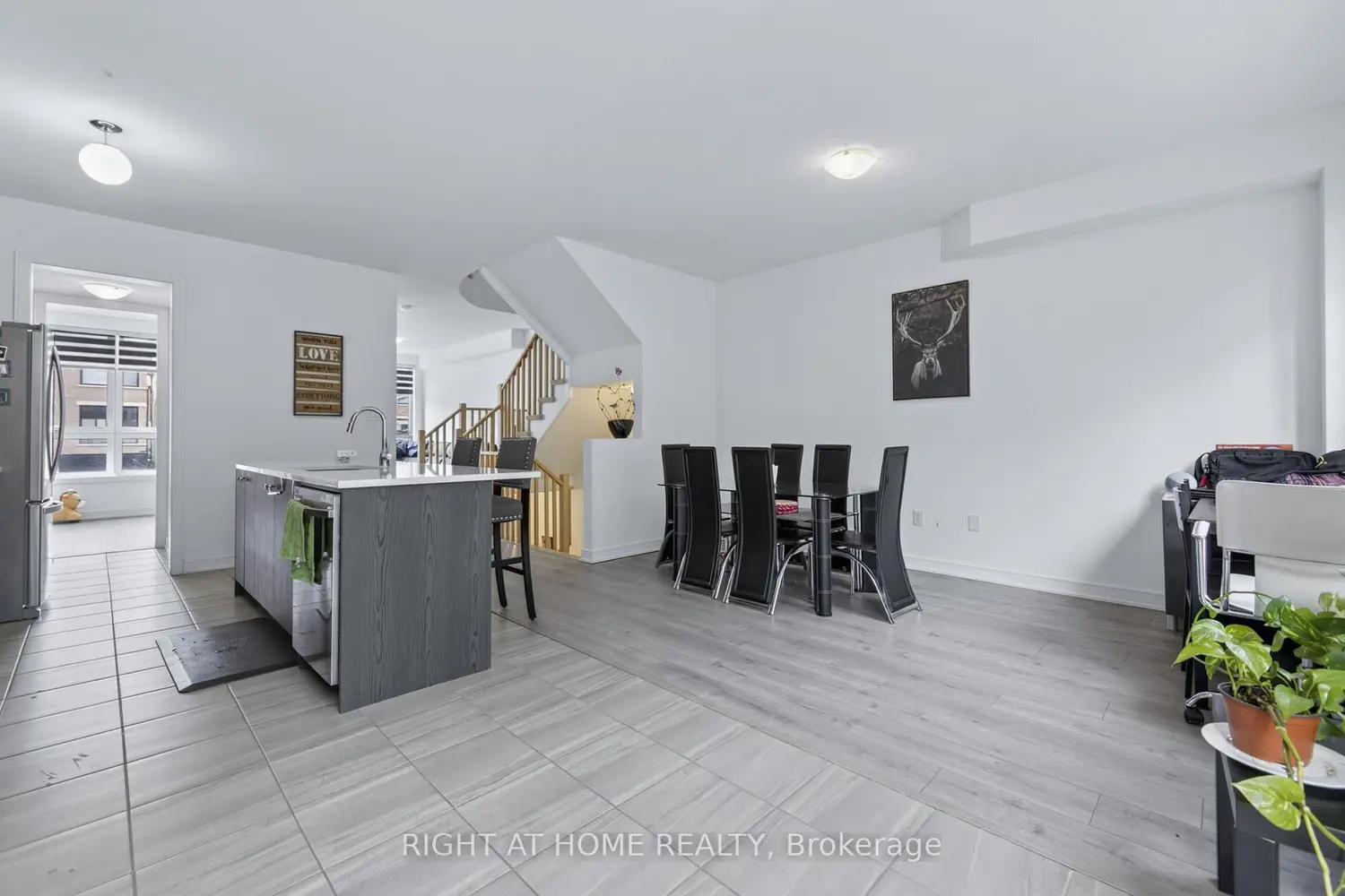 Additional image 7 of 132 Blue Forest Crescent