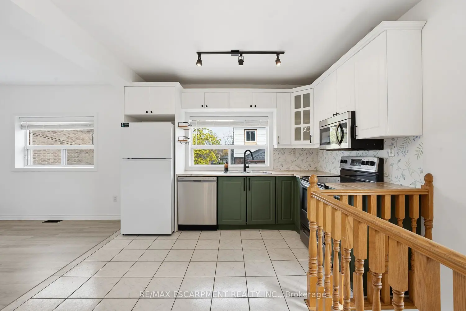 Additional image 9 of 1049 Glencairn Avenue