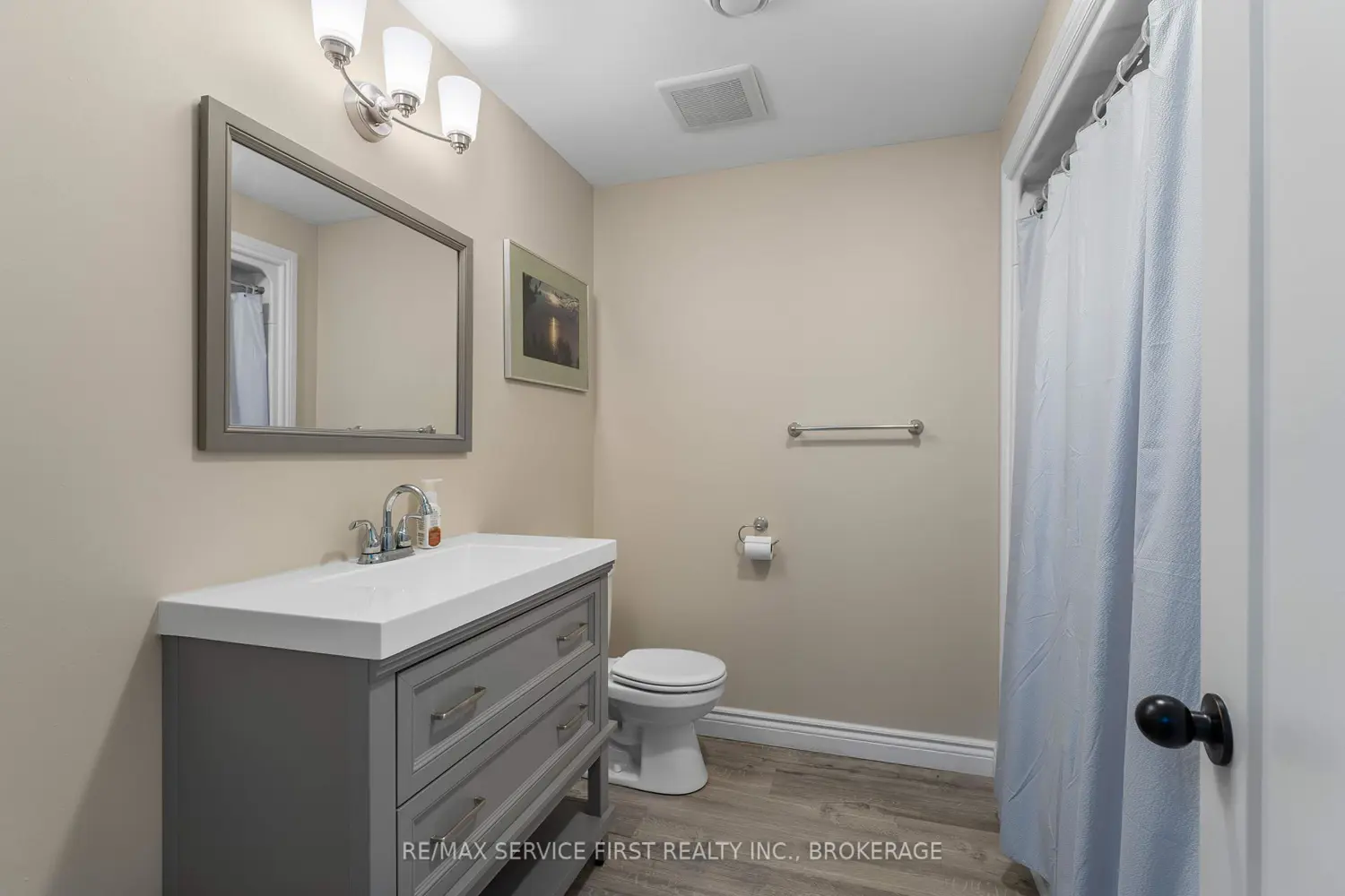 Additional image 16 of 141 Champagne Crescent