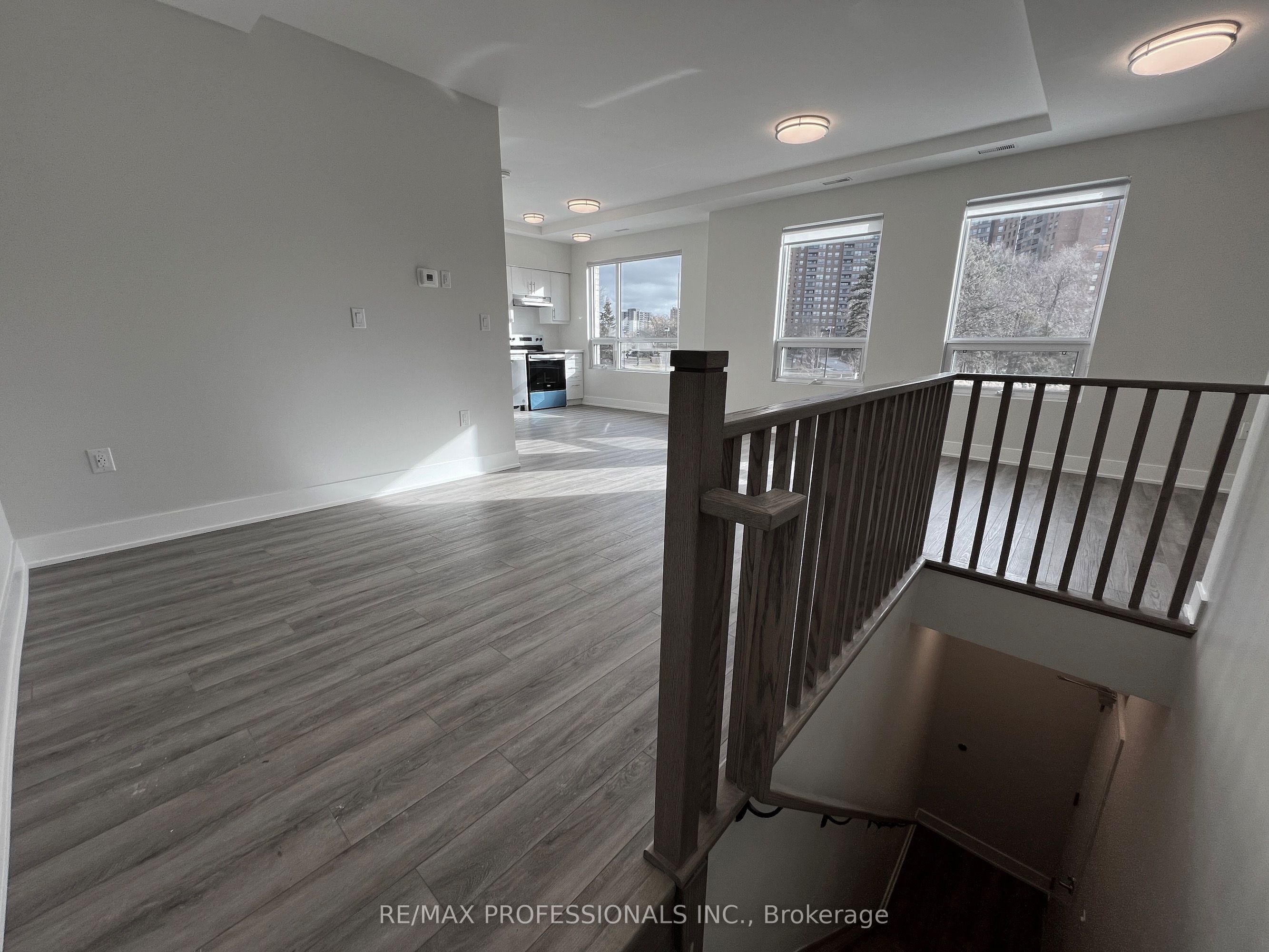 Additional image 3 of 123-62 Dixfield Drive, Toronto, ON, M9C 3W1