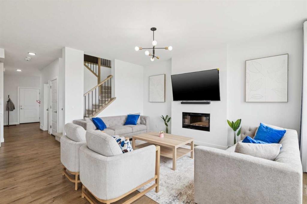 Additional image 6 of 814 Bluerock Way SW, Calgary, AB, T2Y0S4