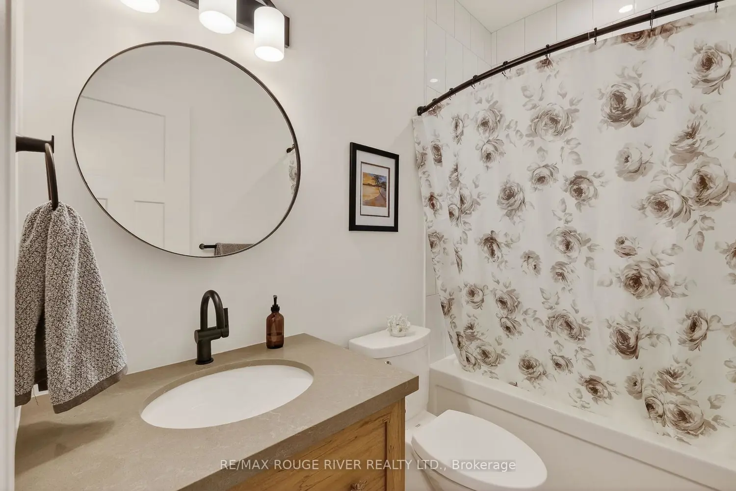Additional image 16 of 4 - 1000 D'arcy Street