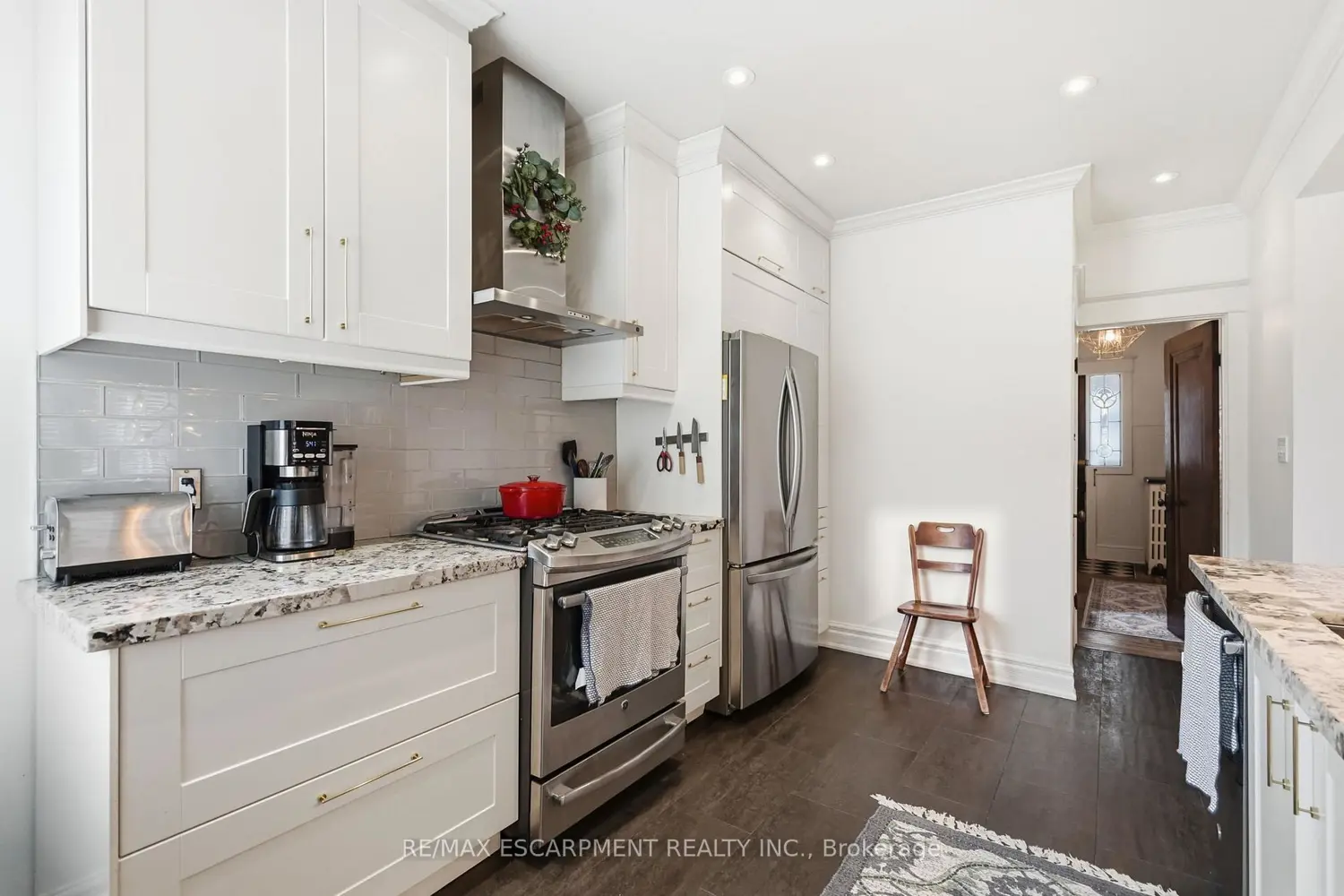 Additional image 5 of 37 Connaught Avenue