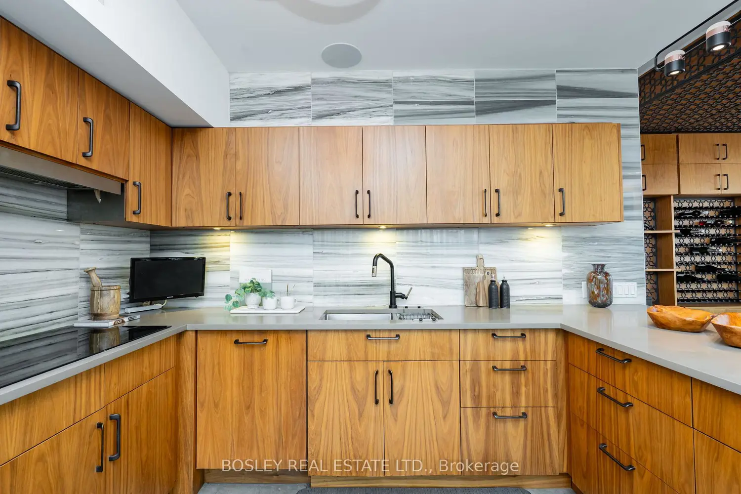 Additional image 8 of 39 Sherbourne Street 1606